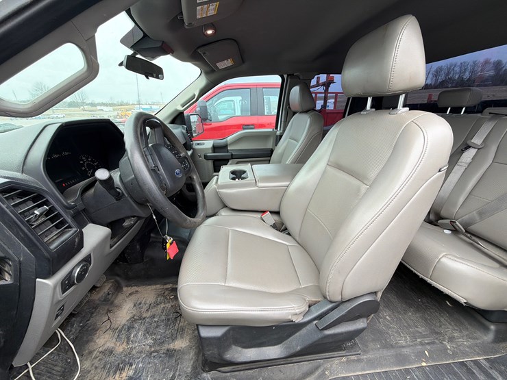 2020-ford-f150-xl-image-13