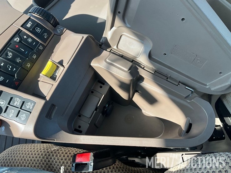 2022-john-deere-6r-130-image-43