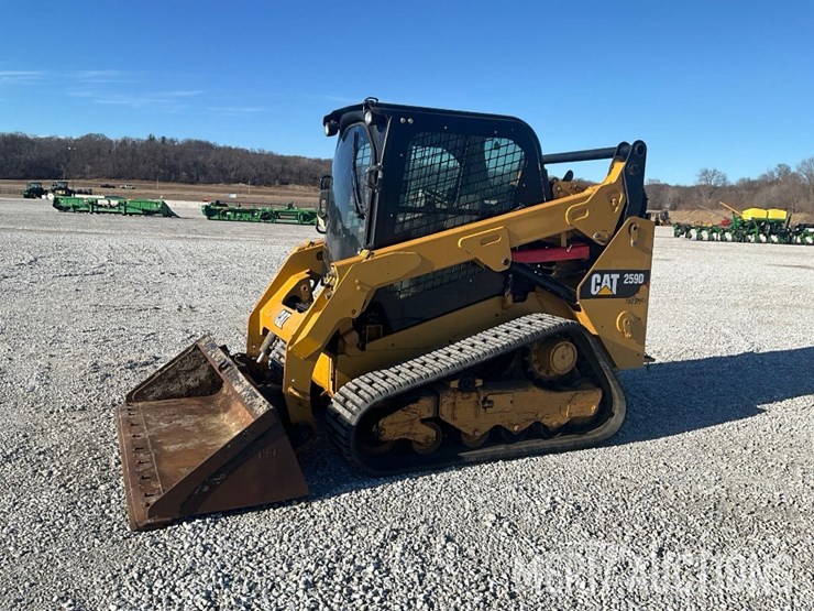 2015-caterpillar-259d-image-1