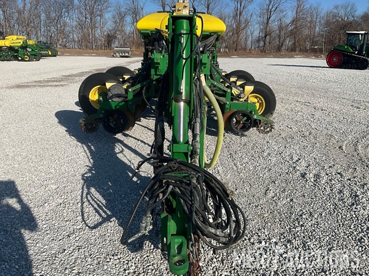 2009-john-deere-1770nt-image-10