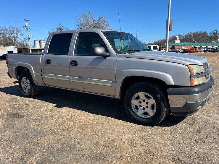 2005-chevrolet-1500-image-2