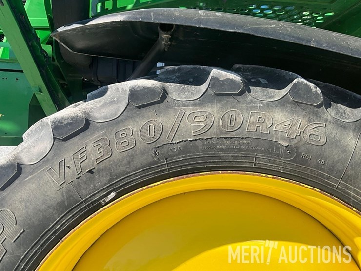 2022-john-deere-410r-image-14