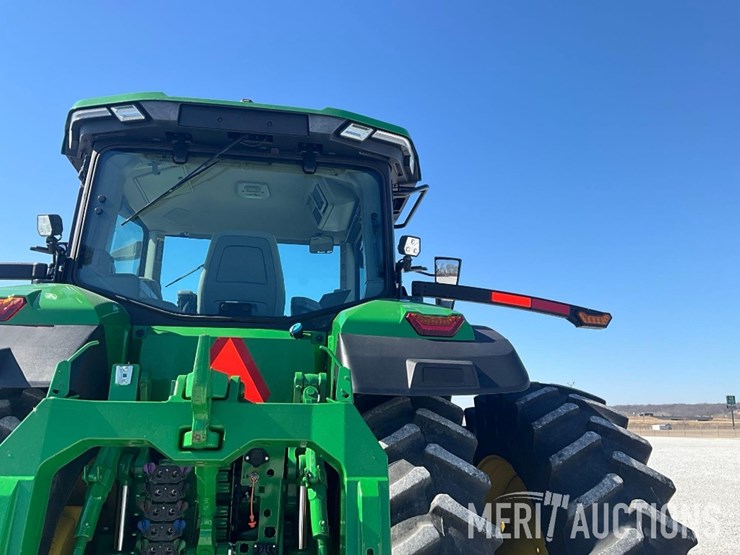 2023-john-deere-8r-340-image-21