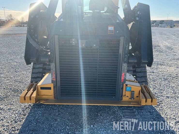 2024-deere-333g-image-20