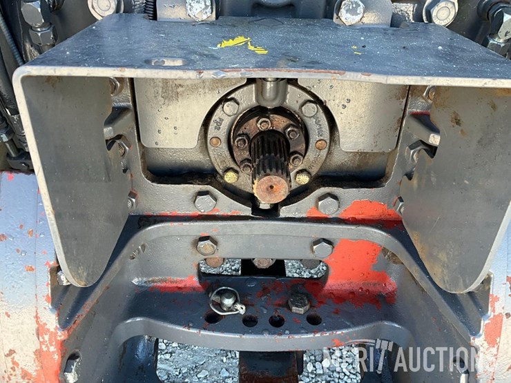 2014-massey-ferguson-8650-image-27