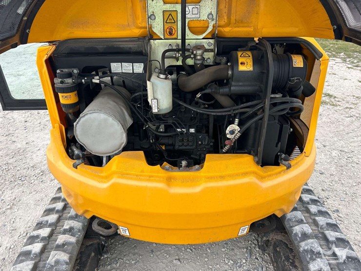 2021-jcb-35z-1-image-9