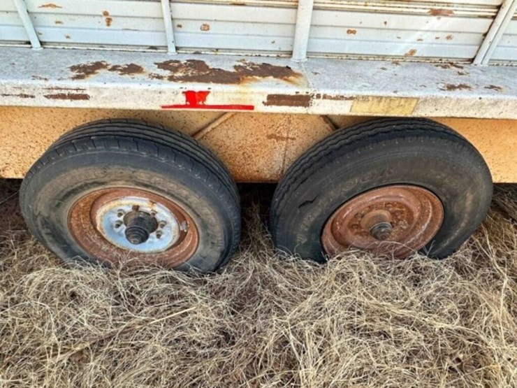 1999-gooseneck-livestock-trailer-image-14