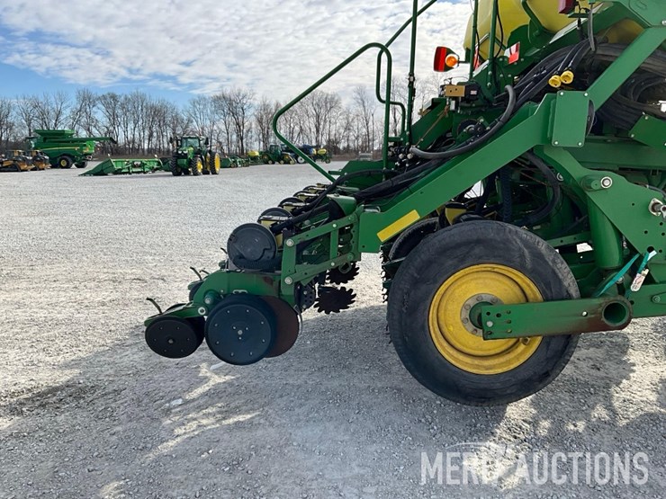 2007-john-deere-1790-image-32