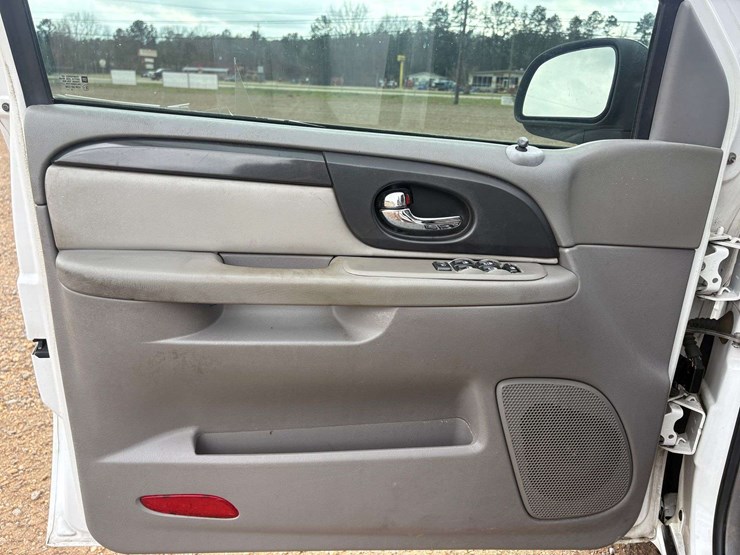 2006-gmc-envoy-image-11