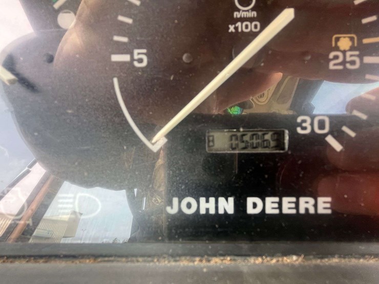 john-deere-5320-image-26