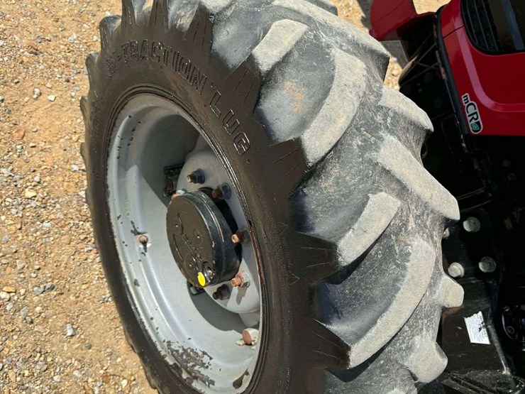 2020-mahindra-6075-image-14