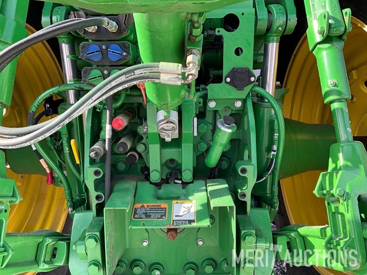 2022-john-deere-7r-210-image-24