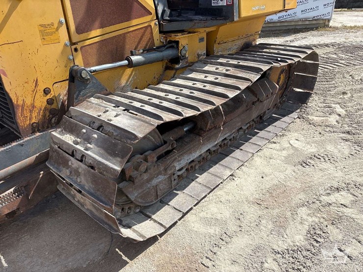 2014-deere-650k-lgp-image-11