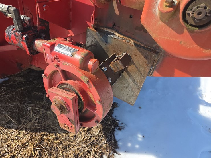 new-holland-195-image-36