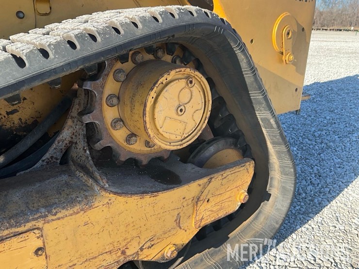 2015-caterpillar-259d-image-17