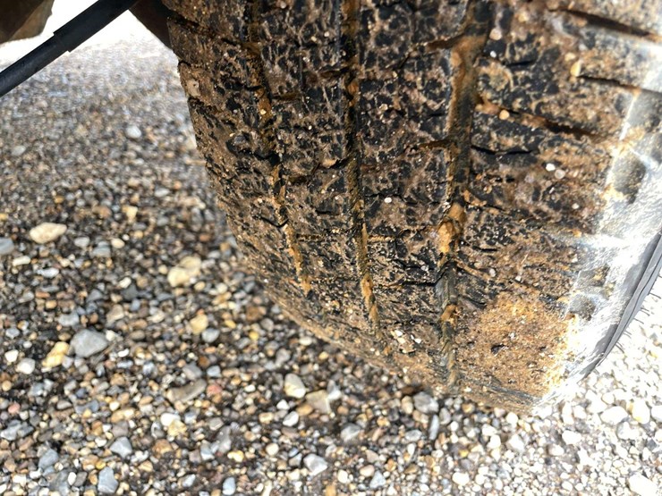 2014-ford-cargo-image-20