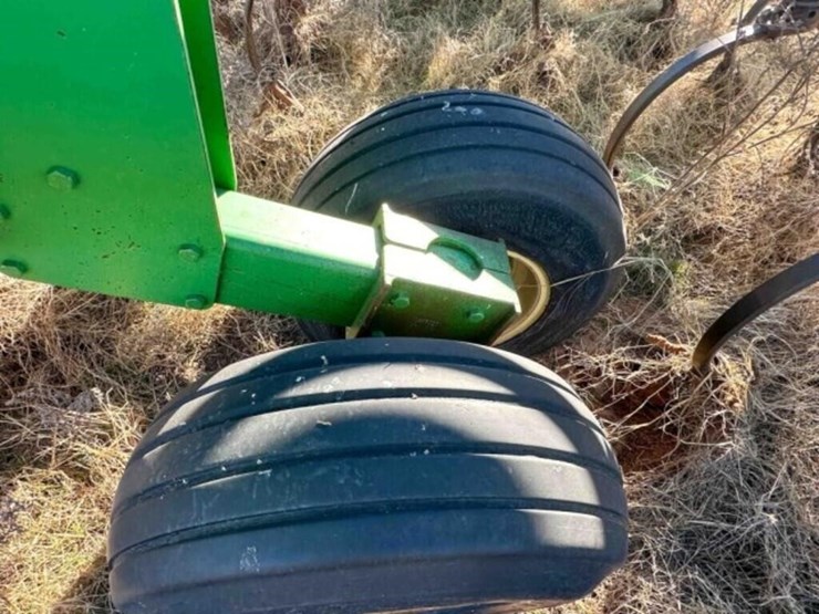 2008-john-deere-2210-image-14