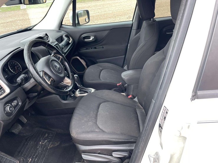 2017-jeep-renegade-image-10