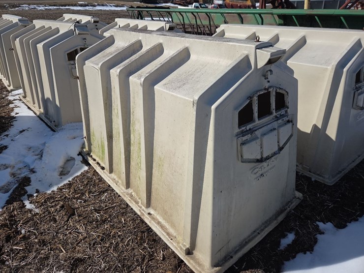 (2)-calf-tel-poly-calf-huts-(north)-image-4