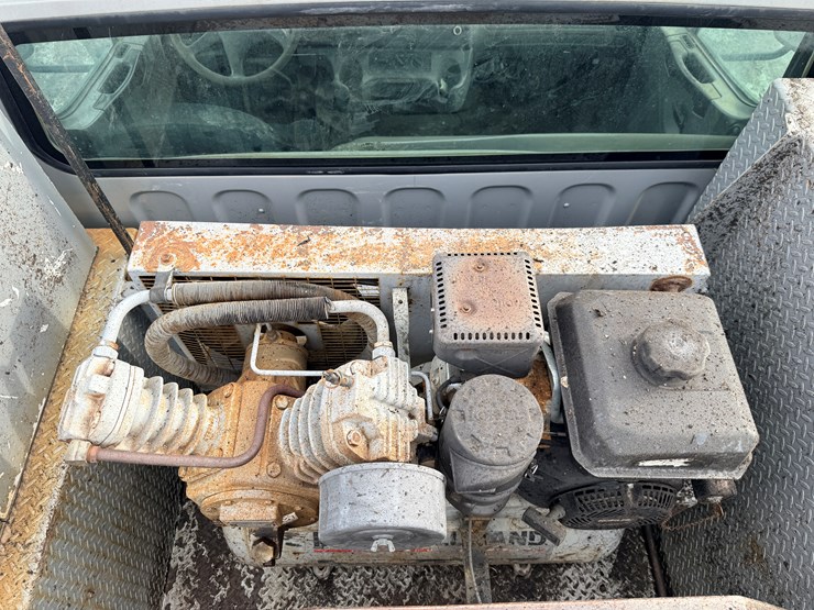 2004-caterpillar-c7-image-49