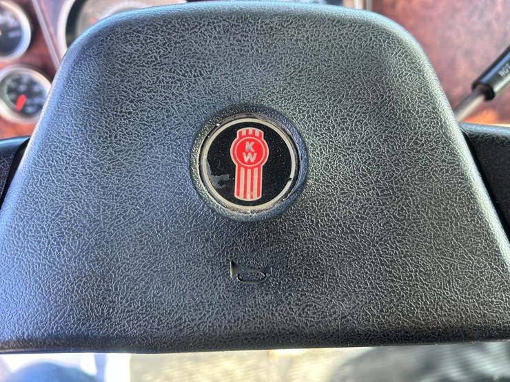 #1679-•-2003-kenworth-flatbed-truck-image-42