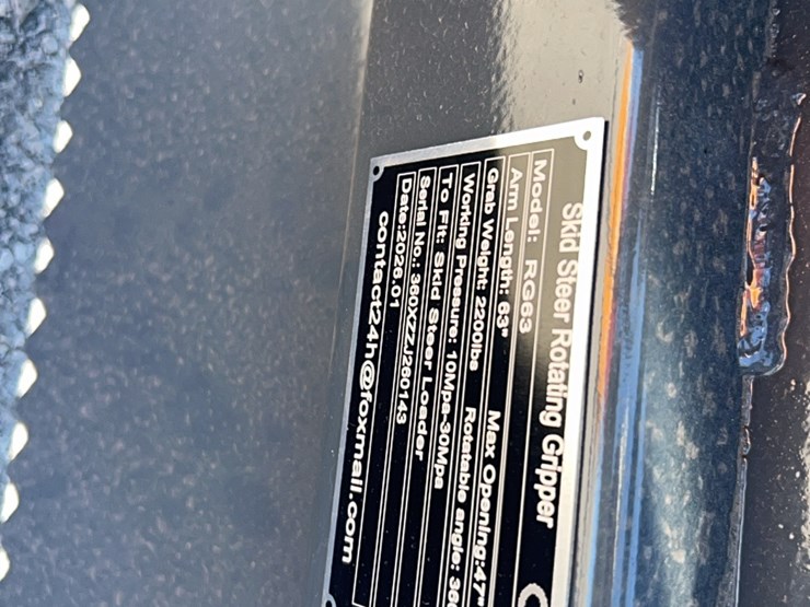 new-giyi-rotating-grapple-skid-steer-attachment-image-3