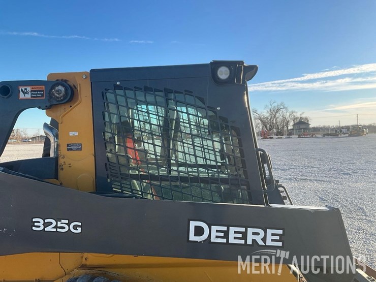 2022-deere-325g-image-23