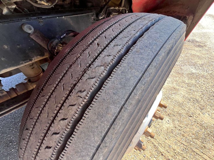 2012-peterbilt-386-image-34