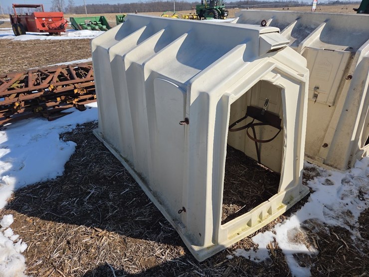 (2)-calf-tel-poly-calf-huts-(north)-image-20