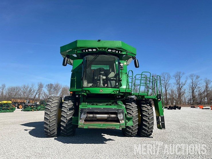 2021-john-deere-s790-image-7