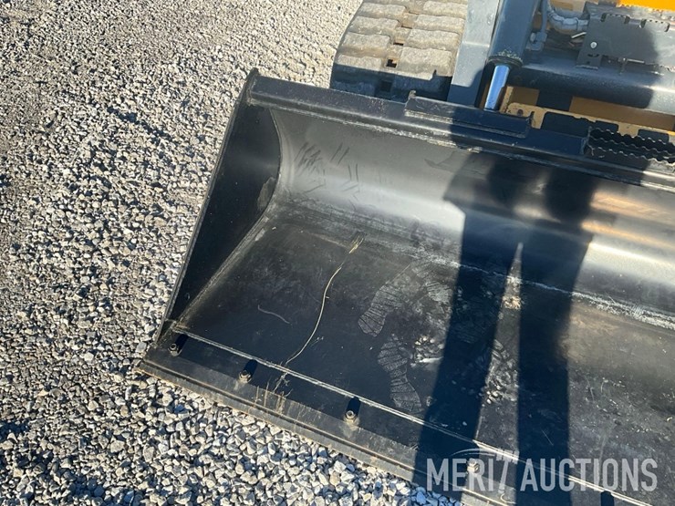 2024-deere-333g-image-10