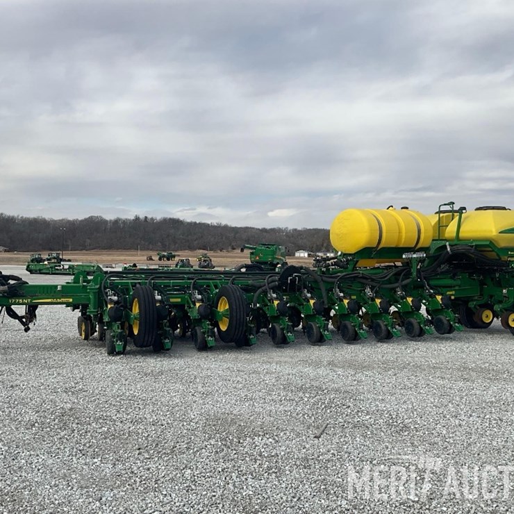 2019 JOHN DEERE 1775NT