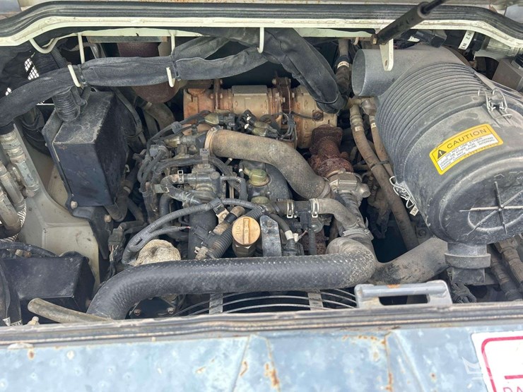 takeuchi-tl10v2-image-11