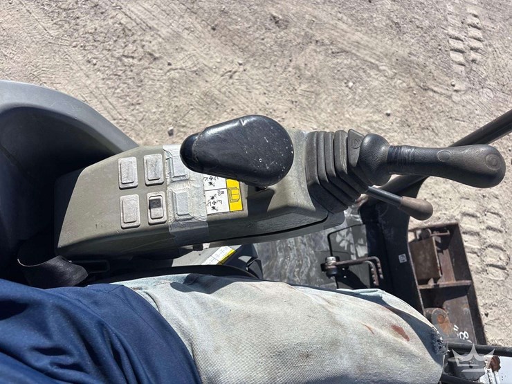 2016-bobcat-e20-image-22