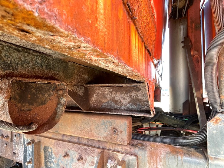 1996-ford-l9000-image-23