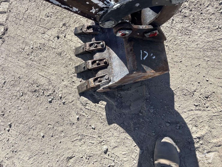 2016-bobcat-e20-image-11