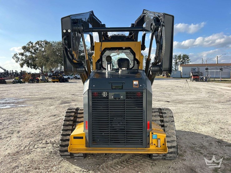 2023-deere-333g-image-28