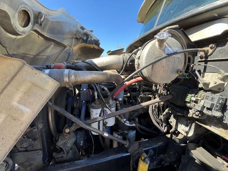 2004-mack-cv713-tandem-dump-truck-(481,756-miles)-image-32