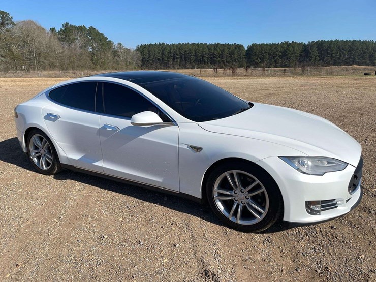 2013-tesla-model-s-4-door-sedan-(135,834-miles)-image-4