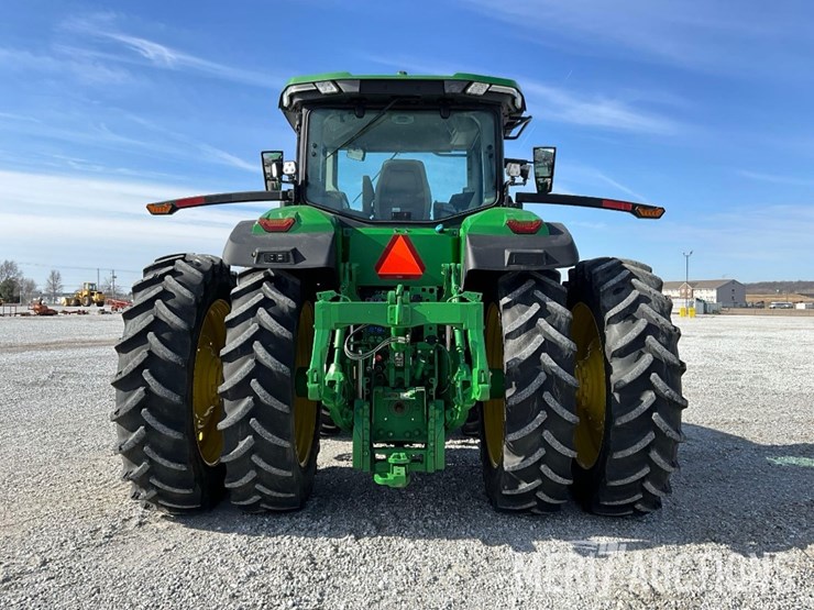 2022-john-deere-7r-210-image-4