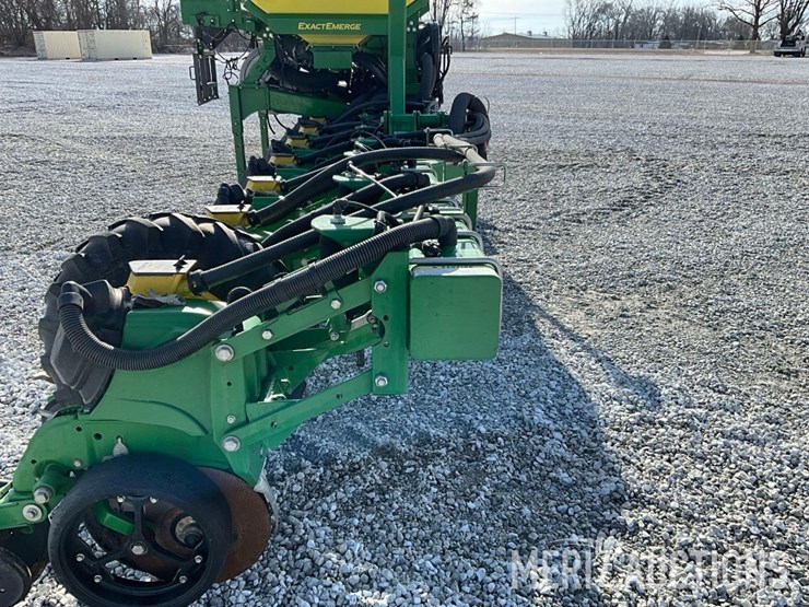 2022-john-deere-dr16-image-38