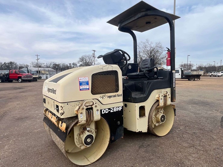 ingersoll-rand-dual-smooth-drum-roller-(1,047-hours)-image-1