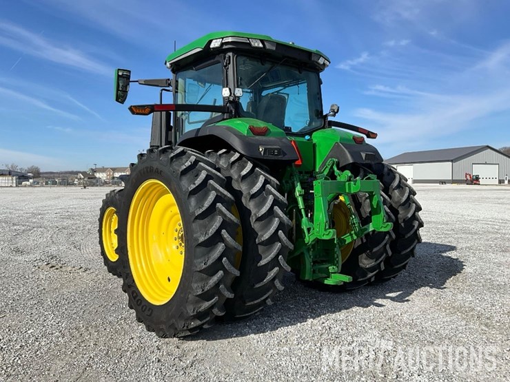 2022-john-deere-7r-210-image-3