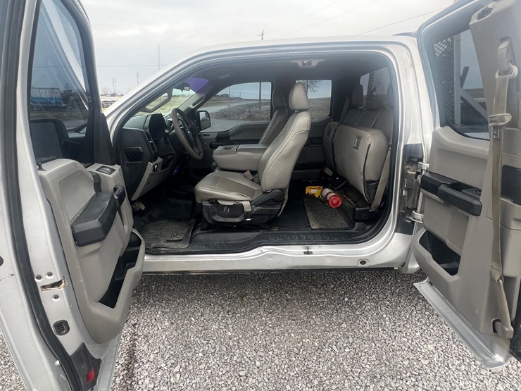 2015-ford-f150-xl-image-21