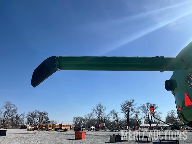 2021-john-deere-s790-image-25