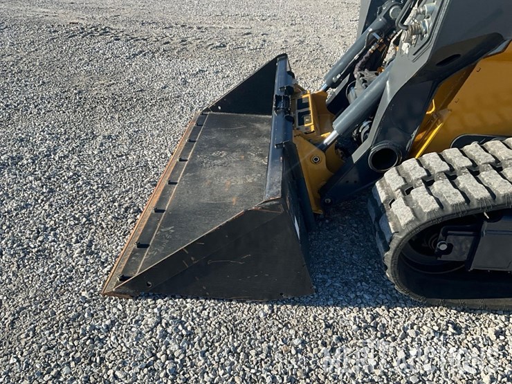 2023-deere-333g-image-13