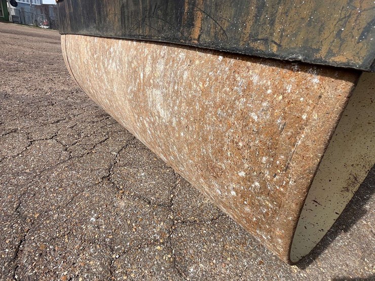 2005-ingersoll-rand-dual-smooth-drum-roller-(2,468-hours)-image-9