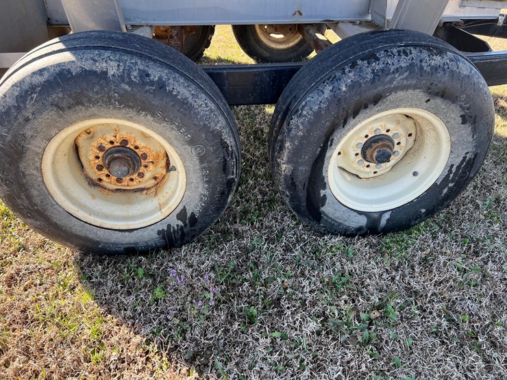 adams-5-ton-fertilizer-spreader-image-30