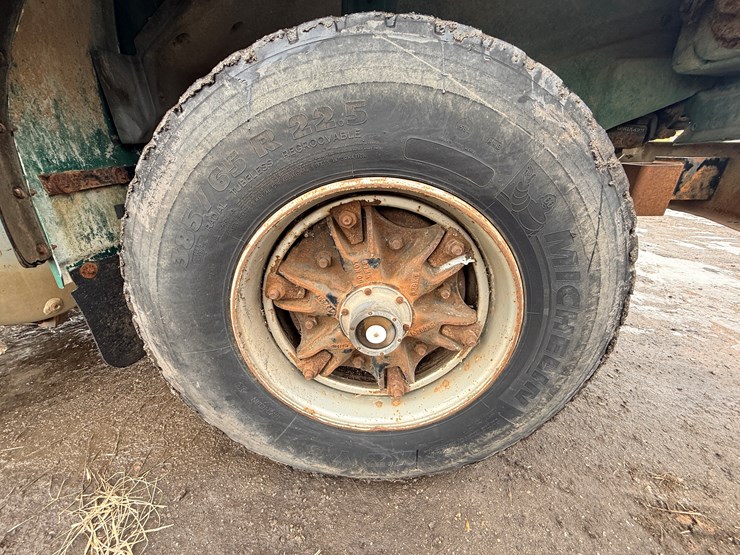 1999-mack-dm690-image-38