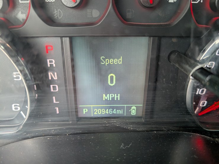 2017-chevrolet-1500-image-25